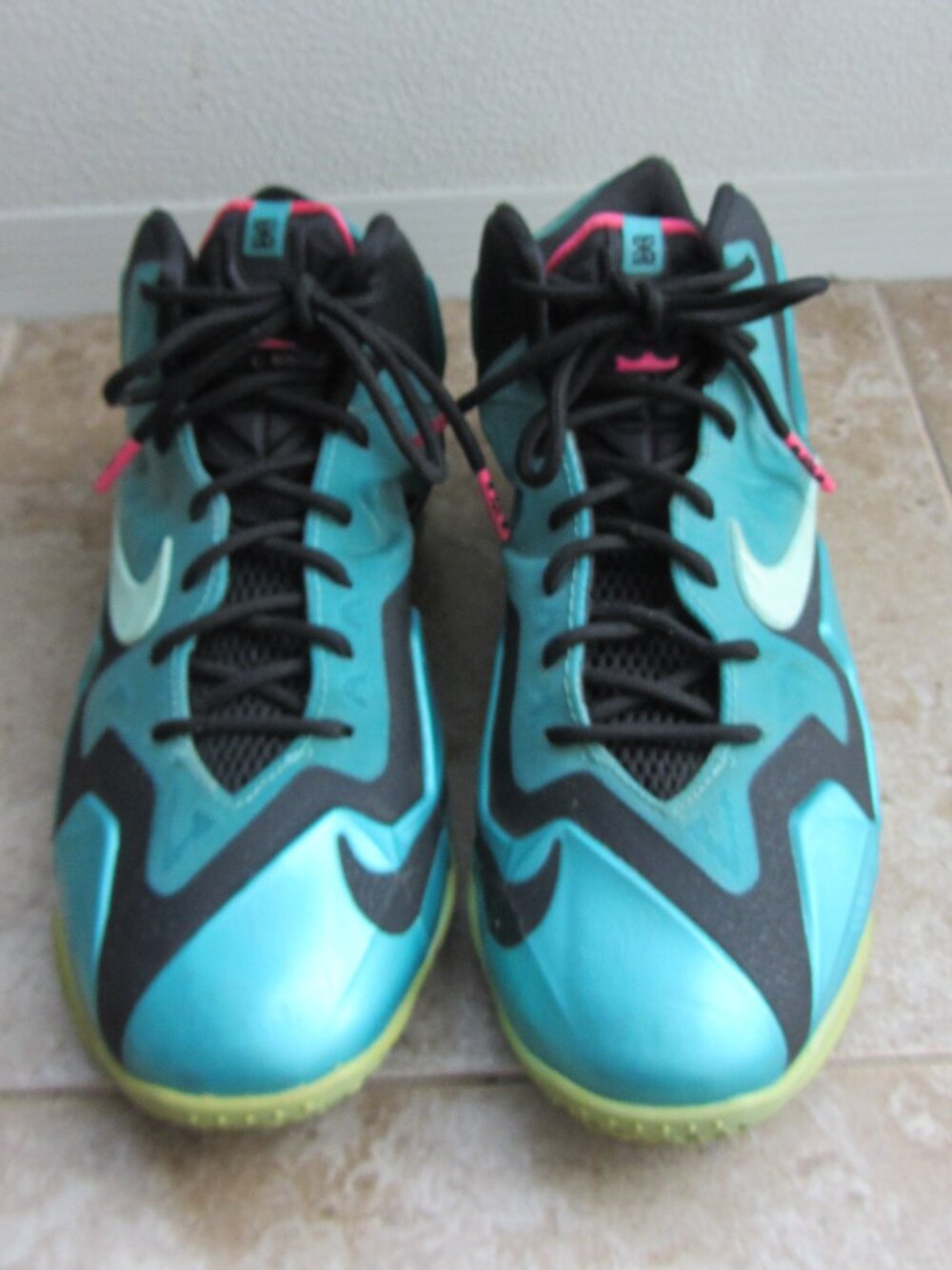 Nike Lebron 11 South Beach 621712-303 Turquoise Blue Size 7Y Basketball Sneakers